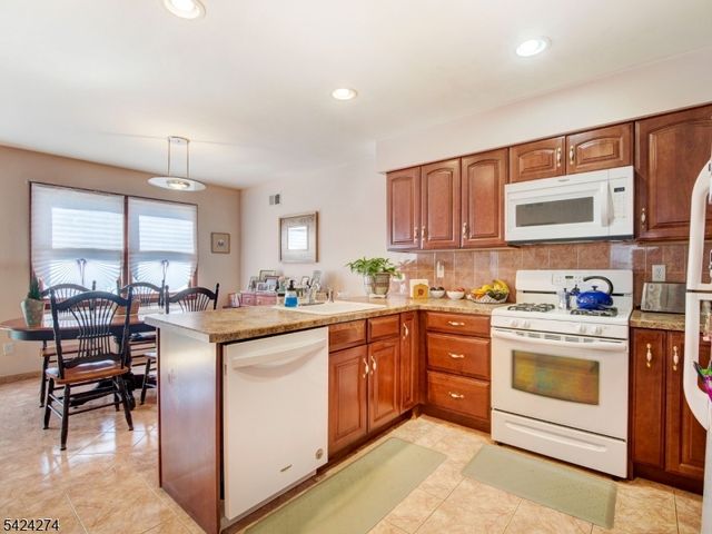 36 N 21St St, Kenilworth Boro, NJ 07033