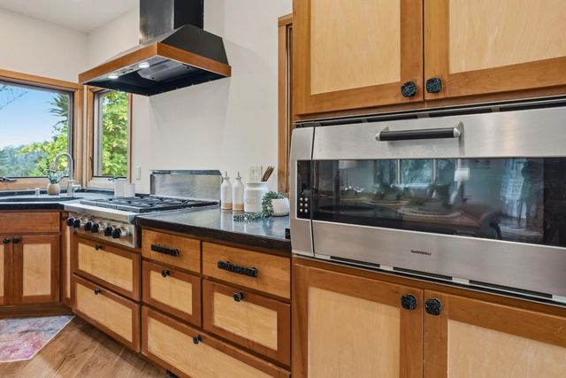 28 Wildwood Court, Watsonville, CA 95076