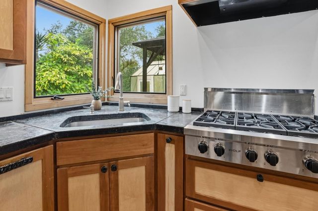 28 Wildwood Court, Watsonville, CA 95076