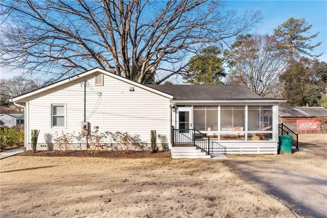 973 Dell SE Avenue, Smyrna, GA 30080