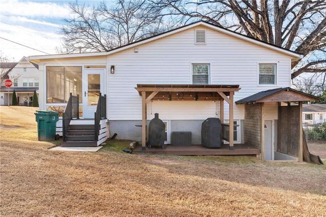 973 Dell SE Avenue, Smyrna, GA 30080