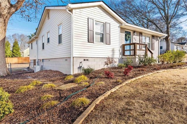 973 Dell SE Avenue, Smyrna, GA 30080