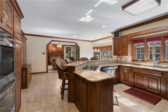 1296 Russell Drive NW, Bolivar, OH 44612