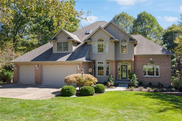 1296 Russell Drive NW, Bolivar, OH 44612