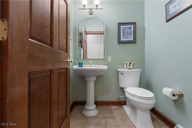 1296 Russell Drive NW, Bolivar, OH 44612