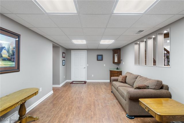 1296 Russell Drive NW, Bolivar, OH 44612