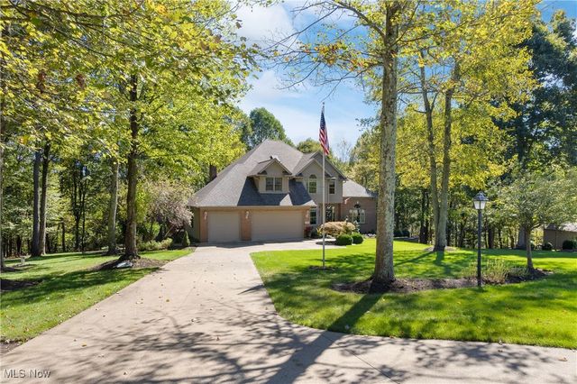 1296 Russell Drive NW, Bolivar, OH 44612