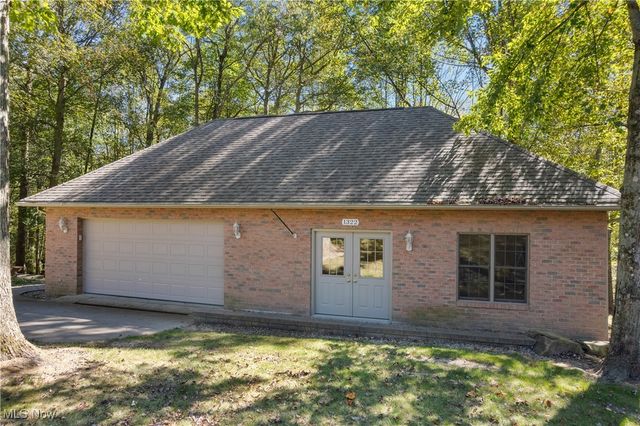 1296 Russell Drive NW, Bolivar, OH 44612