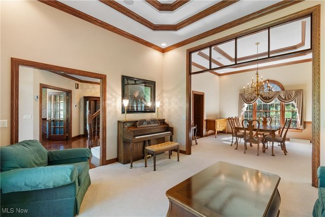 1296 Russell Drive NW, Bolivar, OH 44612