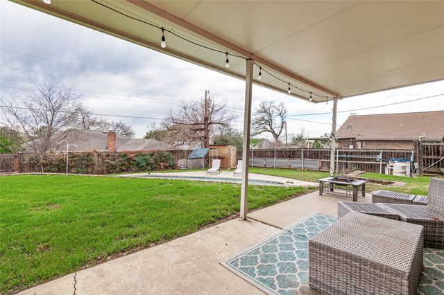 901 Rockwall Drive, Euless, TX 76039