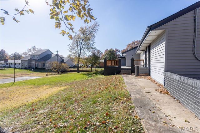 11862 E Concord Road, St Louis, MO 63128