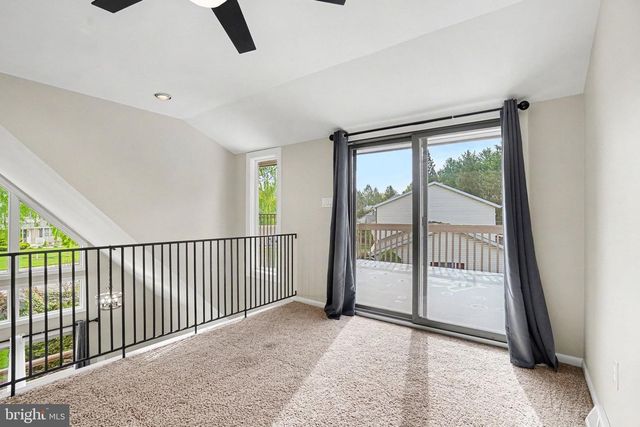 811 WELLINGTON DR, Carlisle, PA 17013