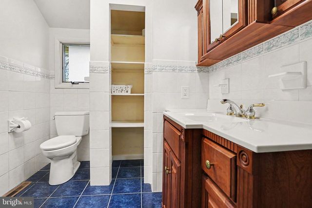 811 WELLINGTON DR, Carlisle, PA 17013