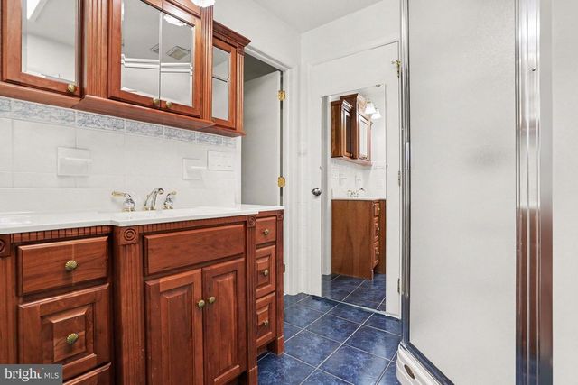 811 WELLINGTON DR, Carlisle, PA 17013