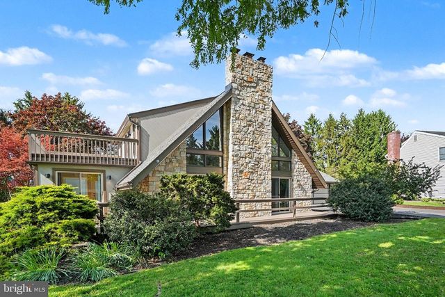 811 WELLINGTON DR, Carlisle, PA 17013