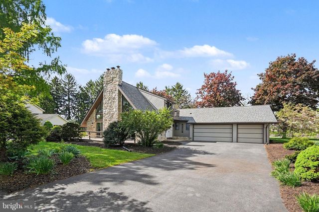 811 WELLINGTON DR, Carlisle, PA 17013