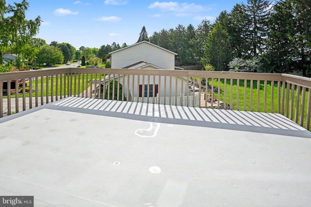 811 WELLINGTON DR, Carlisle, PA 17013