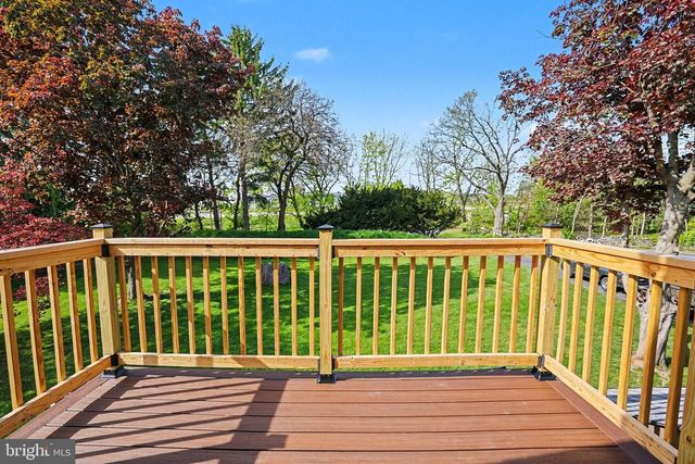 811 WELLINGTON DR, Carlisle, PA 17013