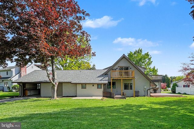 811 WELLINGTON DR, Carlisle, PA 17013