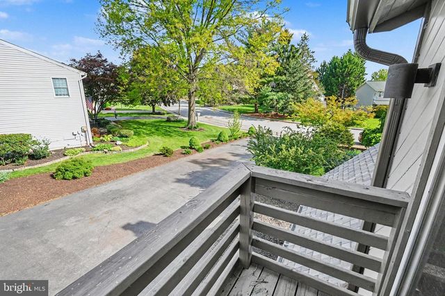 811 WELLINGTON DR, Carlisle, PA 17013
