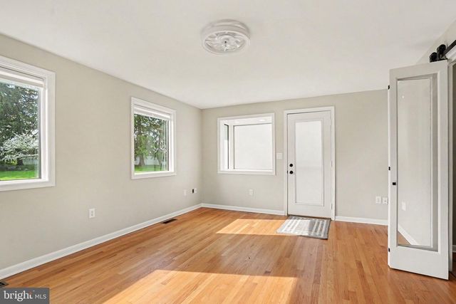 811 WELLINGTON DR, Carlisle, PA 17013