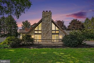 811 WELLINGTON DR, Carlisle, PA 17013
