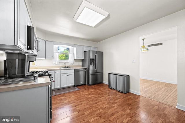 7960 PIPERS PATH, Glen Burnie, MD 21061