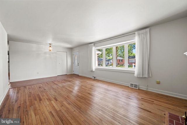 7960 PIPERS PATH, Glen Burnie, MD 21061