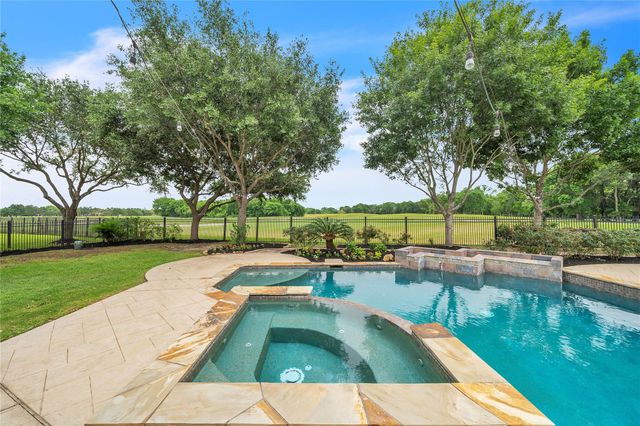 8911 Bluehaw Mdw Lane, Katy, TX 77494