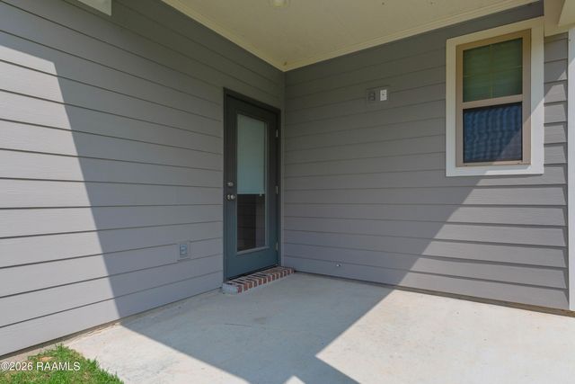 101 Long Creek Lane, Scott, LA 70583
