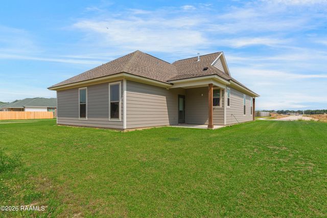 101 Long Creek Lane, Scott, LA 70583
