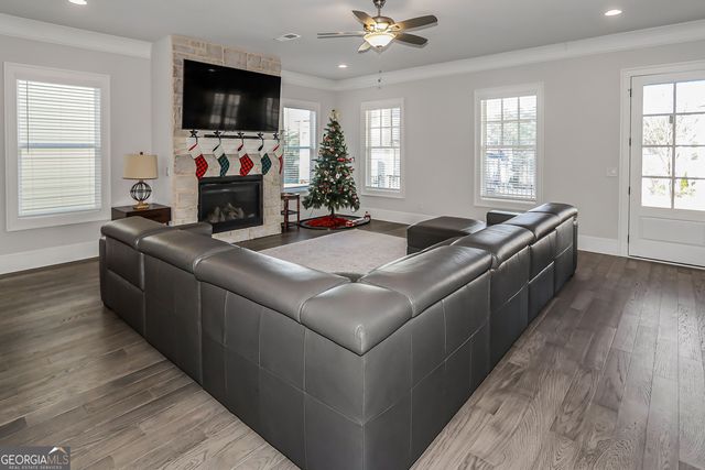 3045 Barnes Mill Court, Roswell, GA 30075