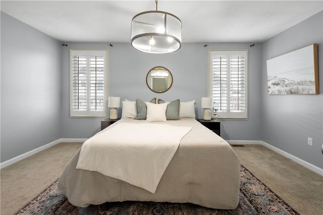 271 Overlook Ct, Robinson Twp, PA 15108