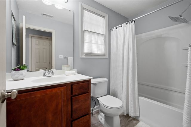 271 Overlook Ct, Robinson Twp, PA 15108