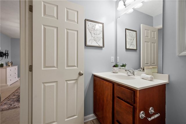 271 Overlook Ct, Robinson Twp, PA 15108