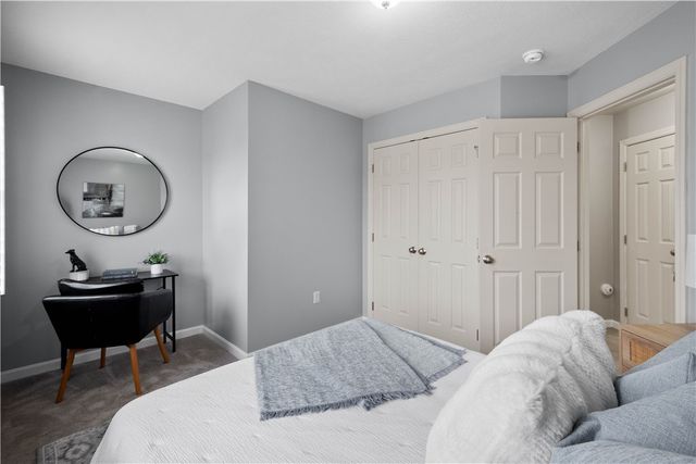 271 Overlook Ct, Robinson Twp, PA 15108