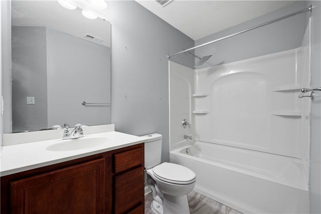 271 Overlook Ct, Robinson Twp, PA 15108