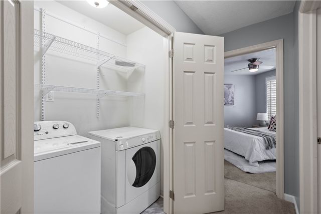 271 Overlook Ct, Robinson Twp, PA 15108