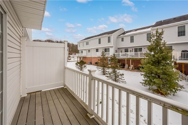 271 Overlook Ct, Robinson Twp, PA 15108