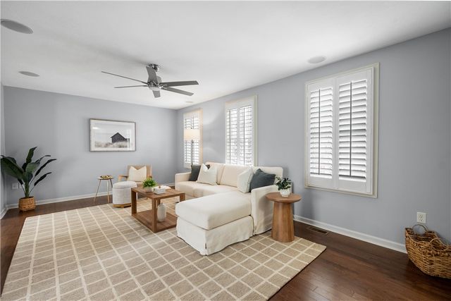 271 Overlook Ct, Robinson Twp, PA 15108