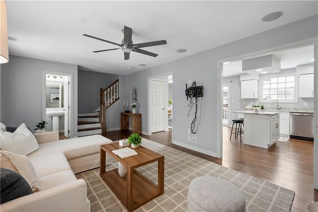 271 Overlook Ct, Robinson Twp, PA 15108