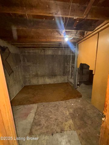 5302 Wiseman Ct, Louisville, KY 40272