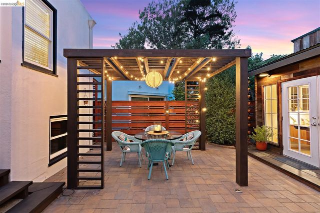 621 Kains Ave, Albany, CA 94706