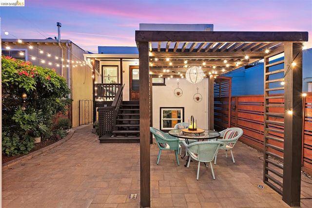 621 Kains Ave, Albany, CA 94706