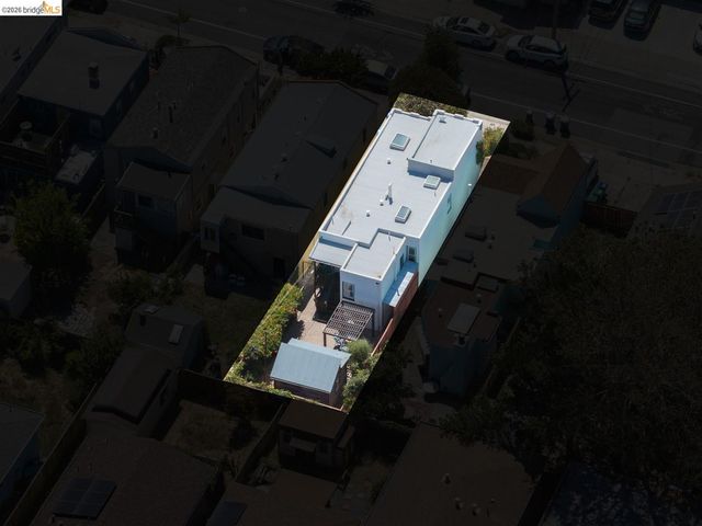 621 Kains Ave, Albany, CA 94706