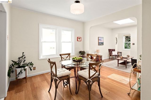 621 Kains Ave, Albany, CA 94706