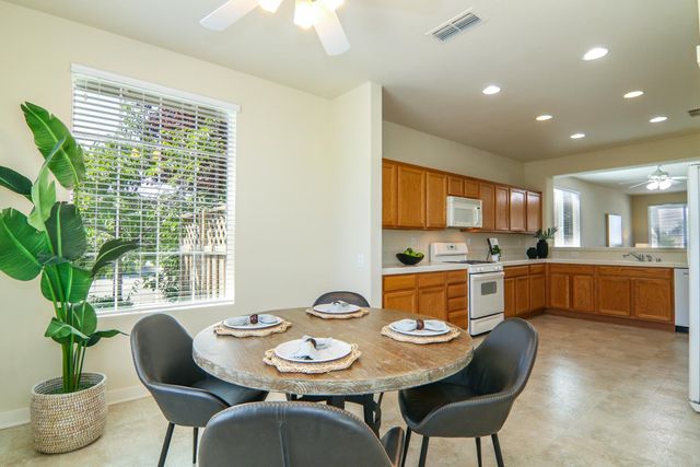 398 Marigold Ln, Lincoln, CA 95648