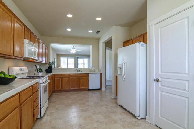 398 Marigold Ln, Lincoln, CA 95648