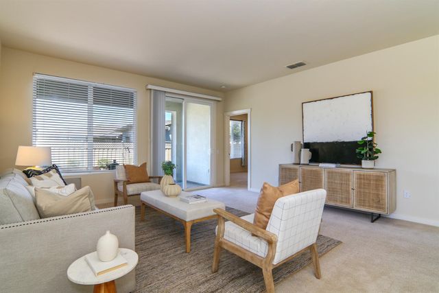 398 Marigold Ln, Lincoln, CA 95648