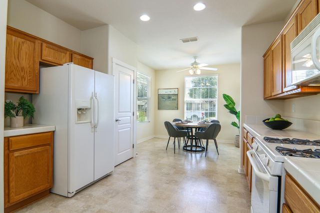 398 Marigold Ln, Lincoln, CA 95648